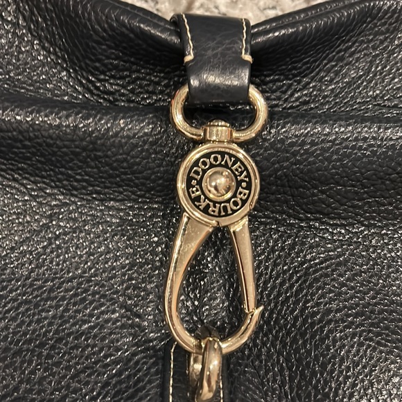 NWOT. Dooney & Burke Pebble Leather Logo Lock Hobo $150 $274 - Picture 10 of 14